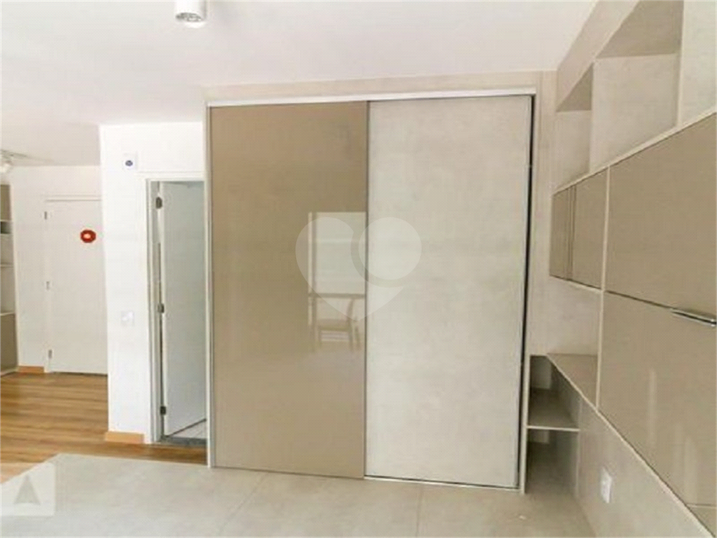Apartamento com 35m 1 dorm 1 suite varanda sala cozinha banheiro e 1 vaga de garagem