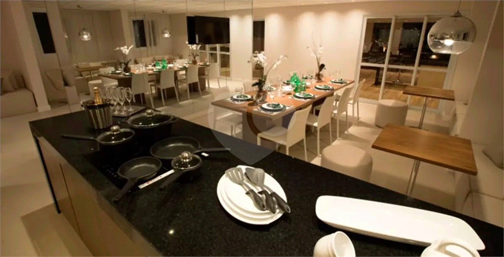 Apartamento com 35m 1 dorm 1 suite varanda sala cozinha banheiro e 1 vaga de garagem