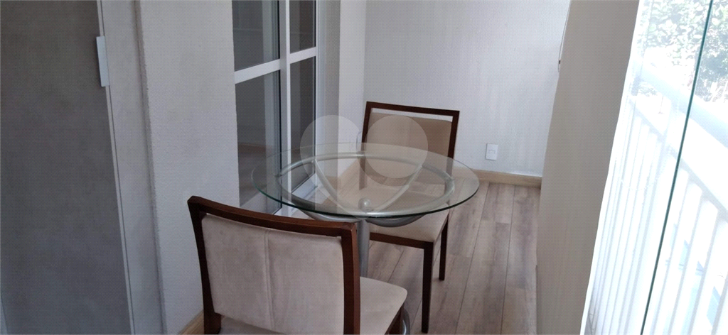 Apartamento com 35m 1 dorm 1 suite varanda sala cozinha banheiro e 1 vaga de garagem