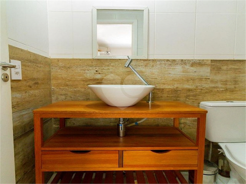 Apartamento com 35m 1 dorm 1 suite varanda sala cozinha banheiro e 1 vaga de garagem