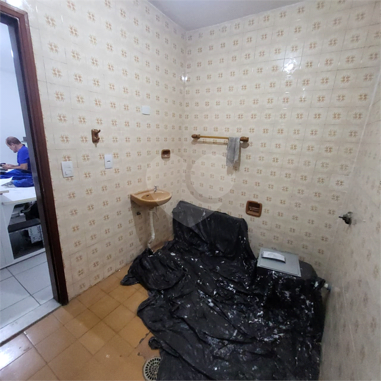 Casa sobrado a venda no Bairro Campo Grande.