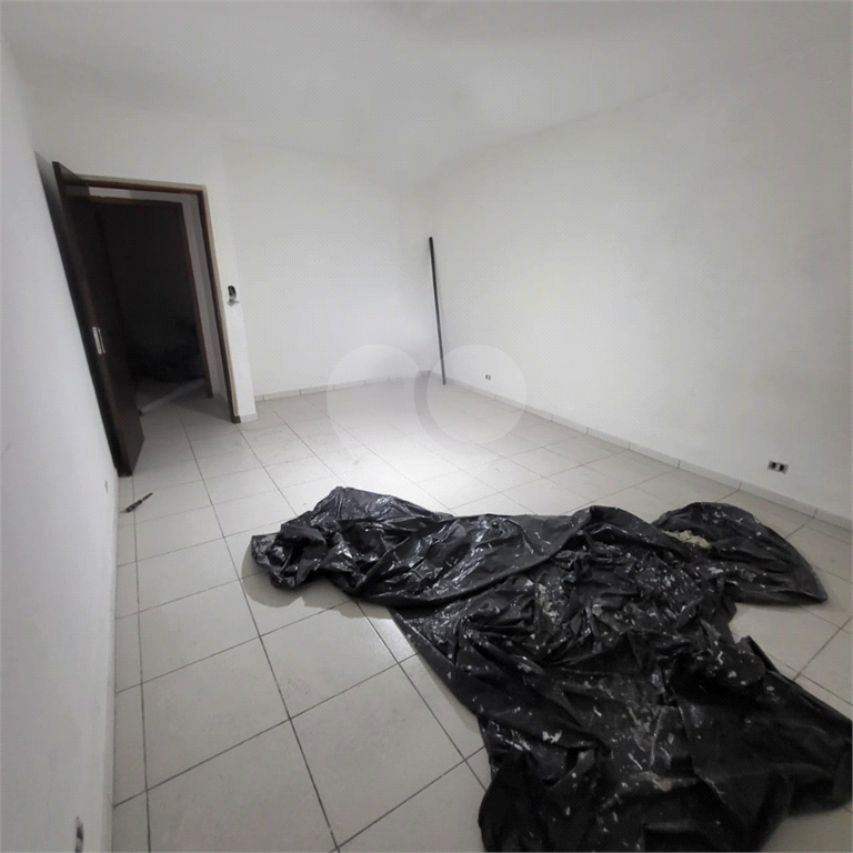 Casa sobrado a venda no Bairro Campo Grande.