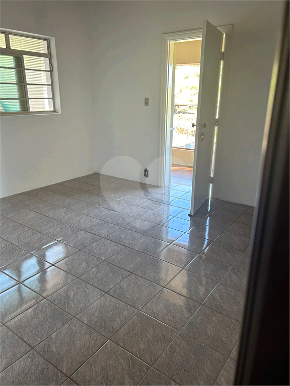 Casa para alugar com 6 quartos, 486m² - Foto 44