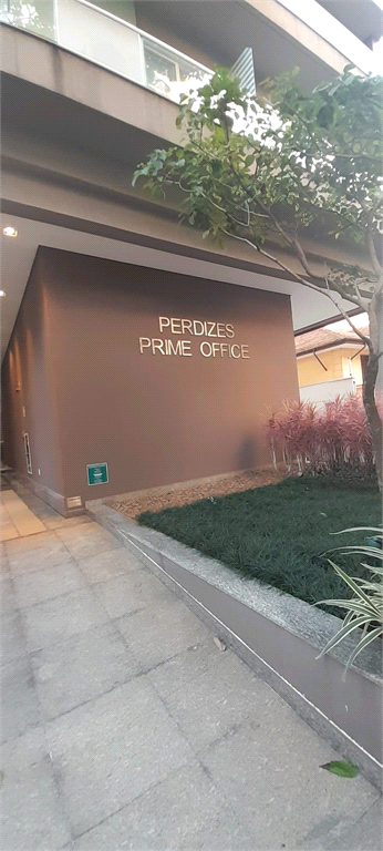 SALAS em PERDIZES