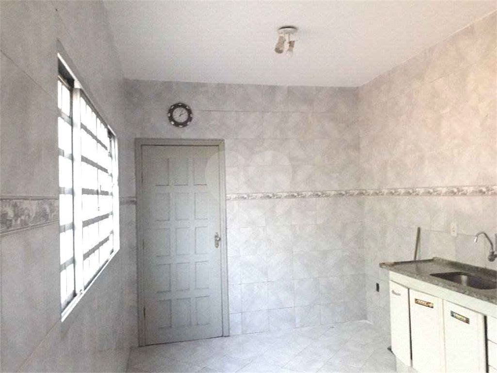 Casa à venda com 3 quartos, 196m² - Foto 1