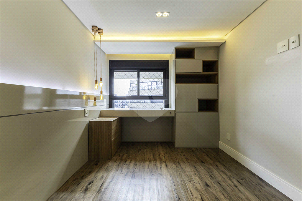 Cobertura impecável em rua tranquila e vista maravilhosa para o Parque Villa Lobos!