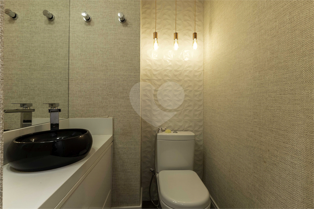 Cobertura impecável em rua tranquila e vista maravilhosa para o Parque Villa Lobos!