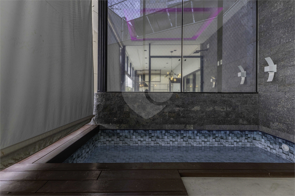 Cobertura impecável em rua tranquila e vista maravilhosa para o Parque Villa Lobos!