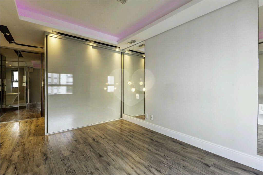 Cobertura impecável em rua tranquila e vista maravilhosa para o Parque Villa Lobos!