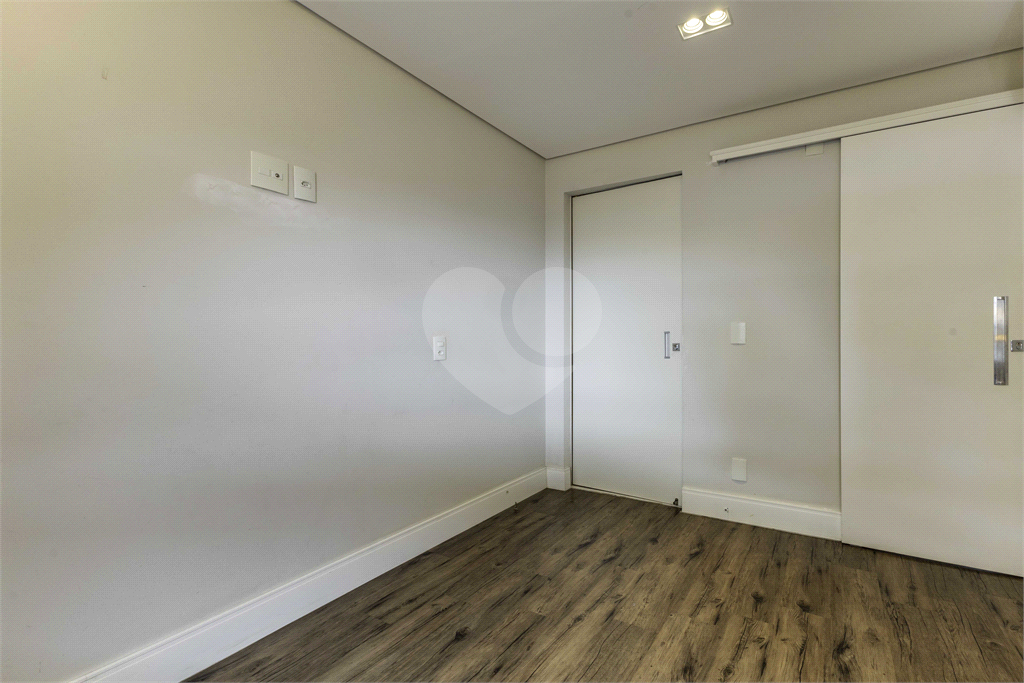 Cobertura impecável em rua tranquila e vista maravilhosa para o Parque Villa Lobos!