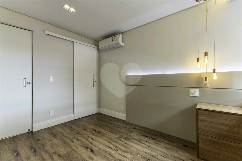 Cobertura impecável em rua tranquila e vista maravilhosa para o Parque Villa Lobos!