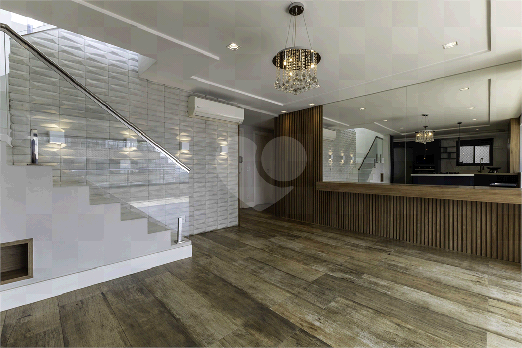 Cobertura impecável em rua tranquila e vista maravilhosa para o Parque Villa Lobos!