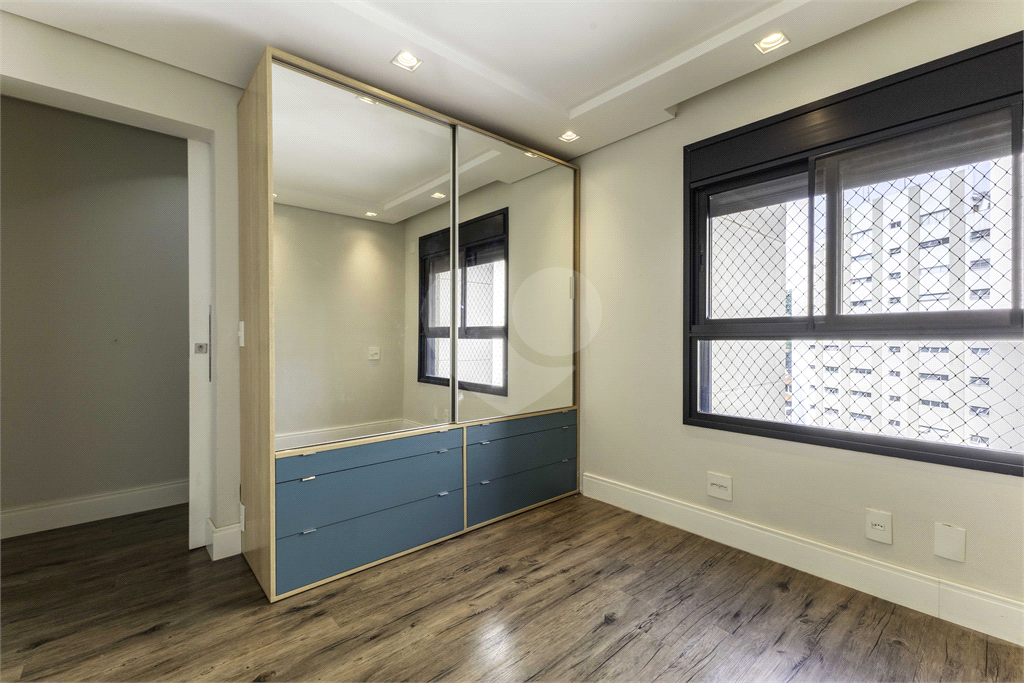 Cobertura impecável em rua tranquila e vista maravilhosa para o Parque Villa Lobos!