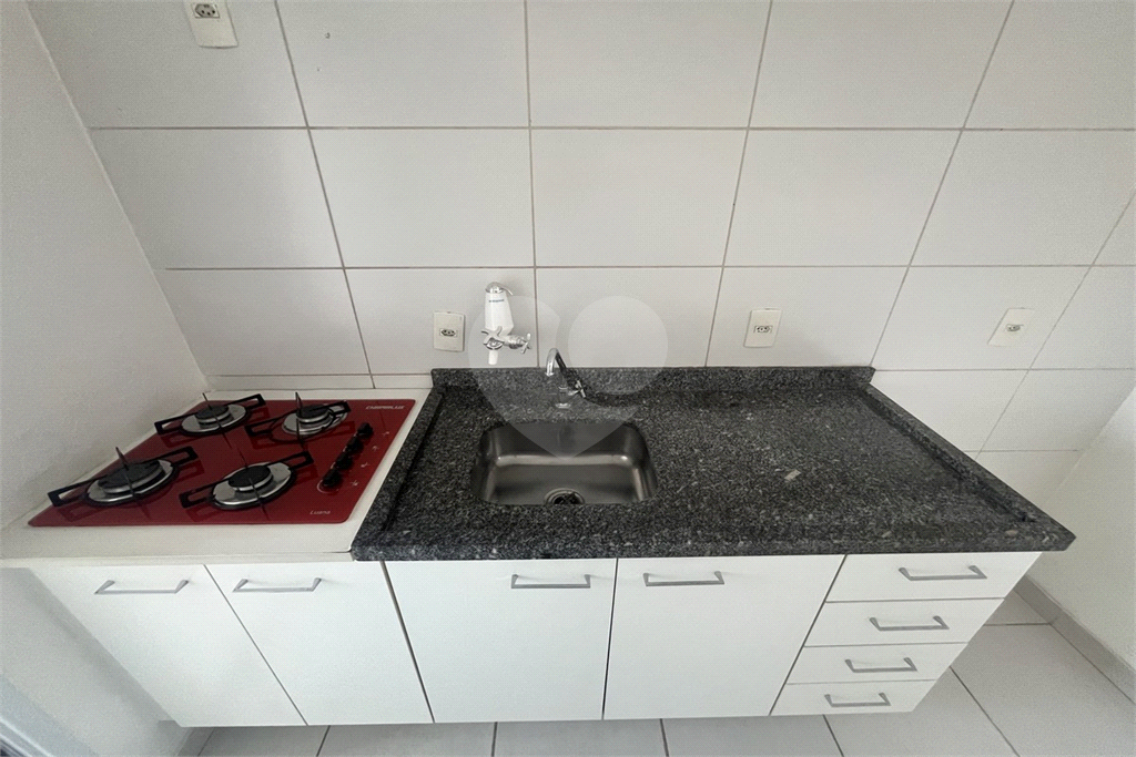 Apartamento na Liberdade com 1 dormitório e 1 vaga de moto 