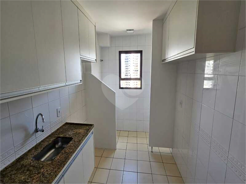 Apartamento à venda com 3 quartos, 80m² - Foto 7