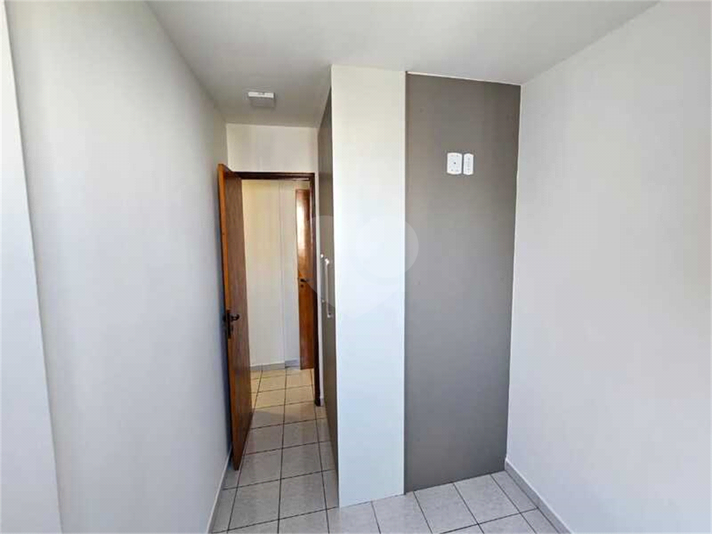 Apartamento à venda com 3 quartos, 80m² - Foto 21