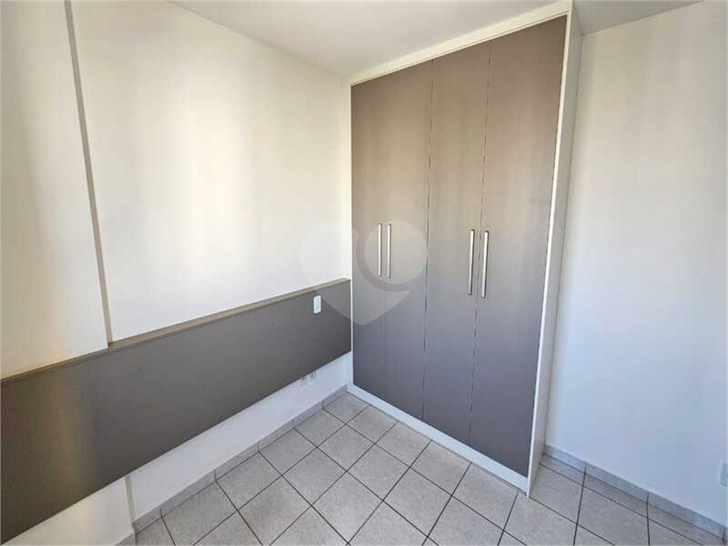 Apartamento à venda com 3 quartos, 80m² - Foto 31