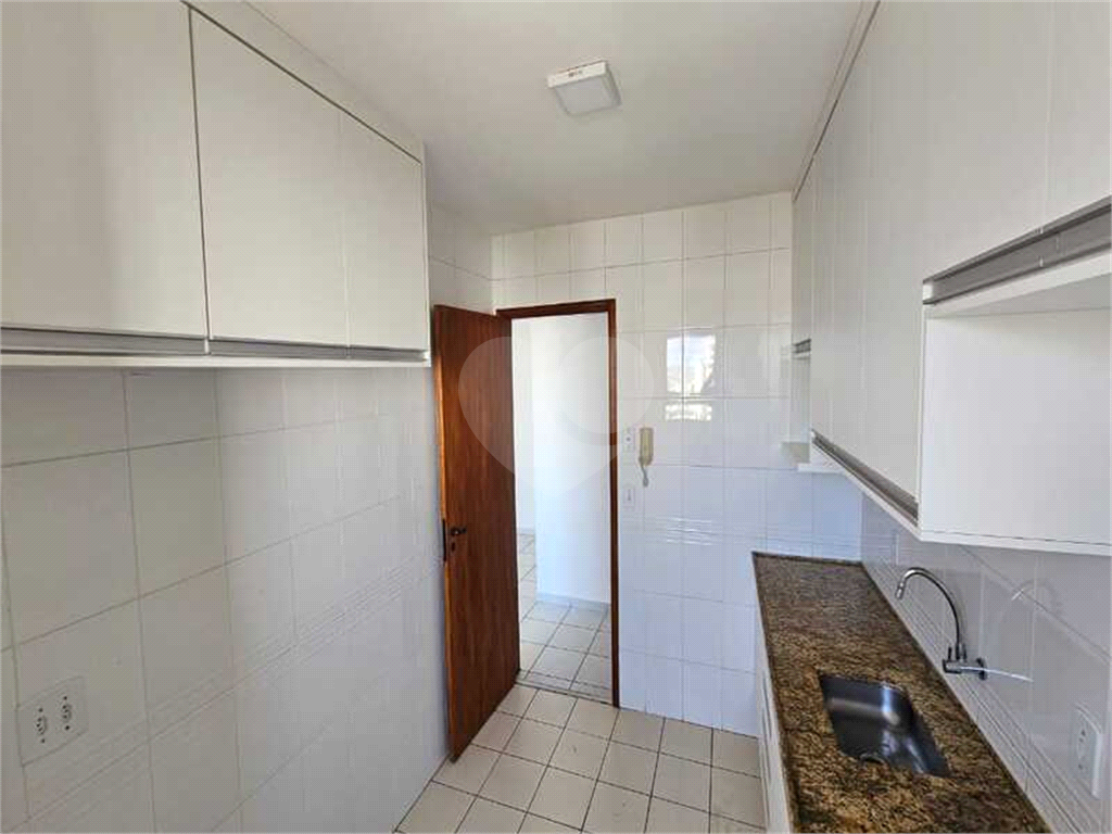 Apartamento à venda com 3 quartos, 80m² - Foto 10