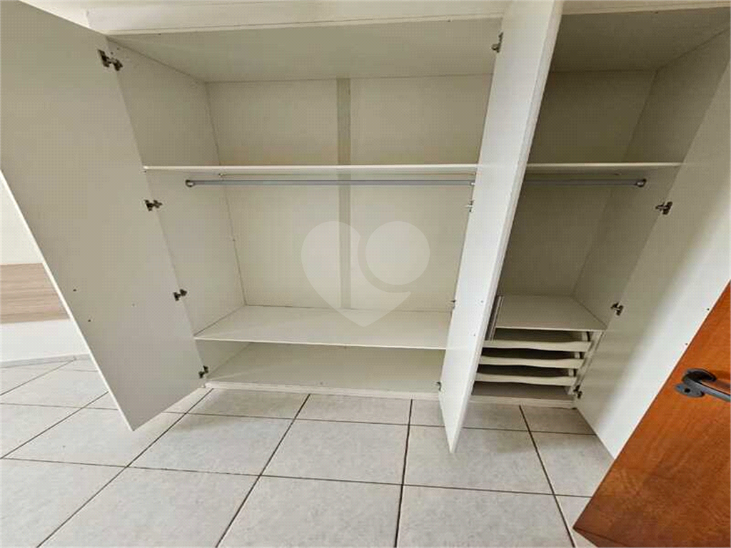 Apartamento à venda e aluguel com 2 quartos, 59m² - Foto 11