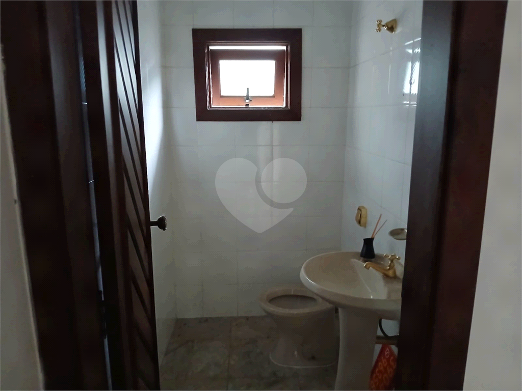 Casa com 3 Quartos e 6 banheiros à Venda, e Locação - City América 