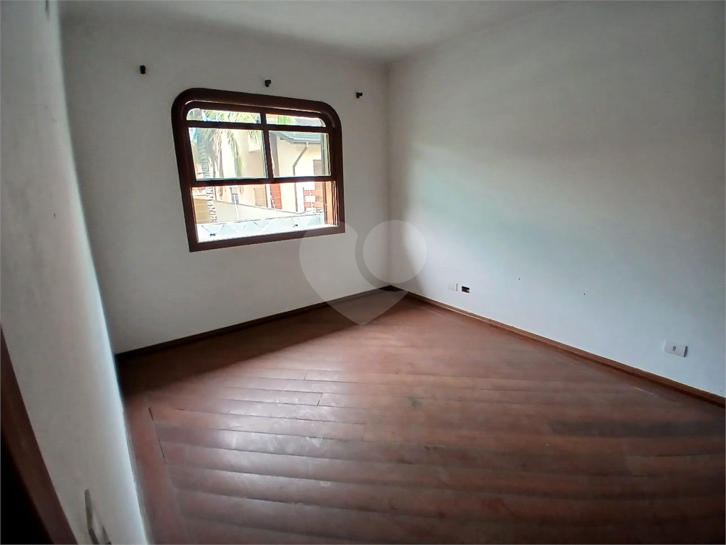 Casa com 3 Quartos e 6 banheiros à Venda, e Locação - City América 