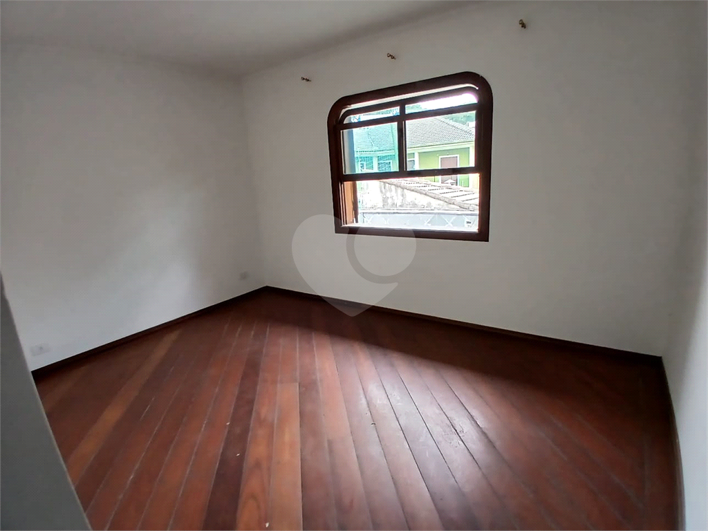 Casa com 3 Quartos e 6 banheiros à Venda, e Locação - City América 