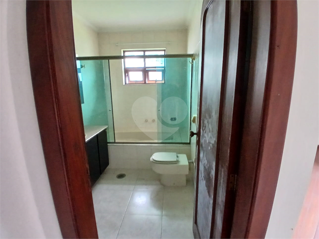 Casa com 3 Quartos e 6 banheiros à Venda, e Locação - City América 