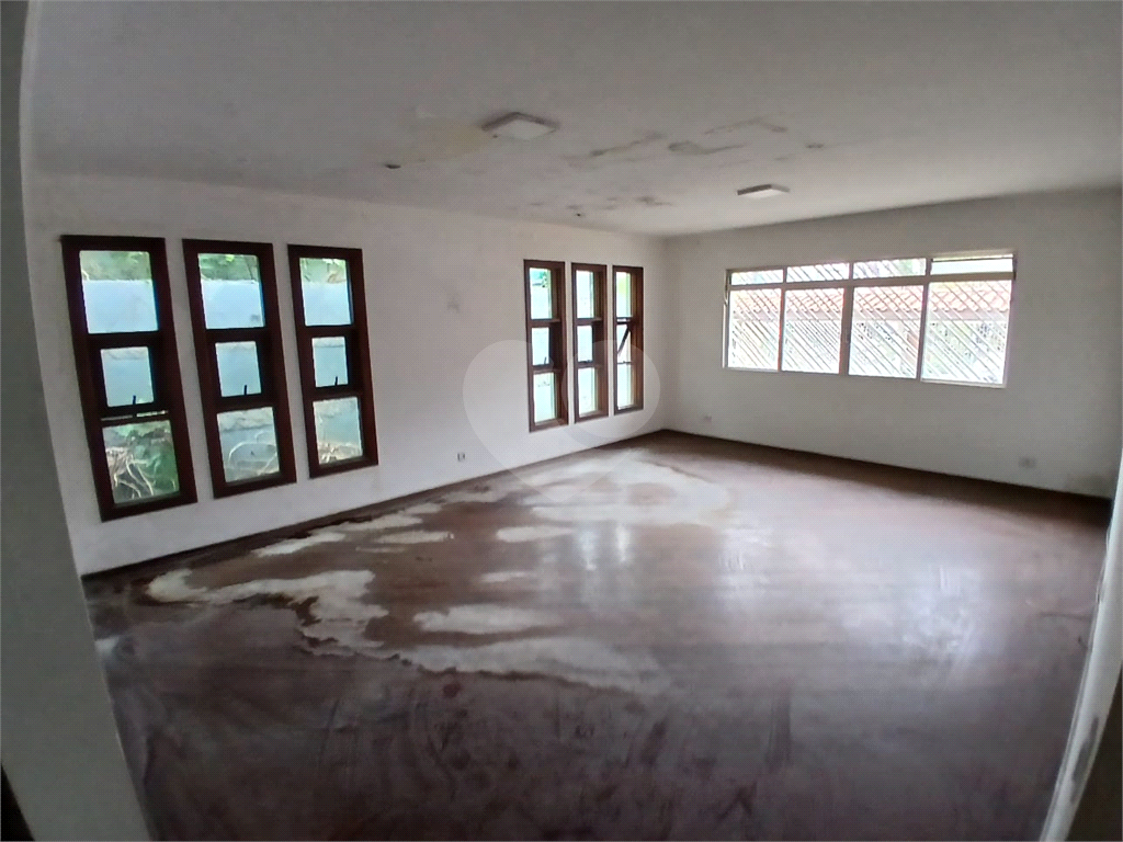 Casa com 3 Quartos e 6 banheiros à Venda, e Locação - City América 