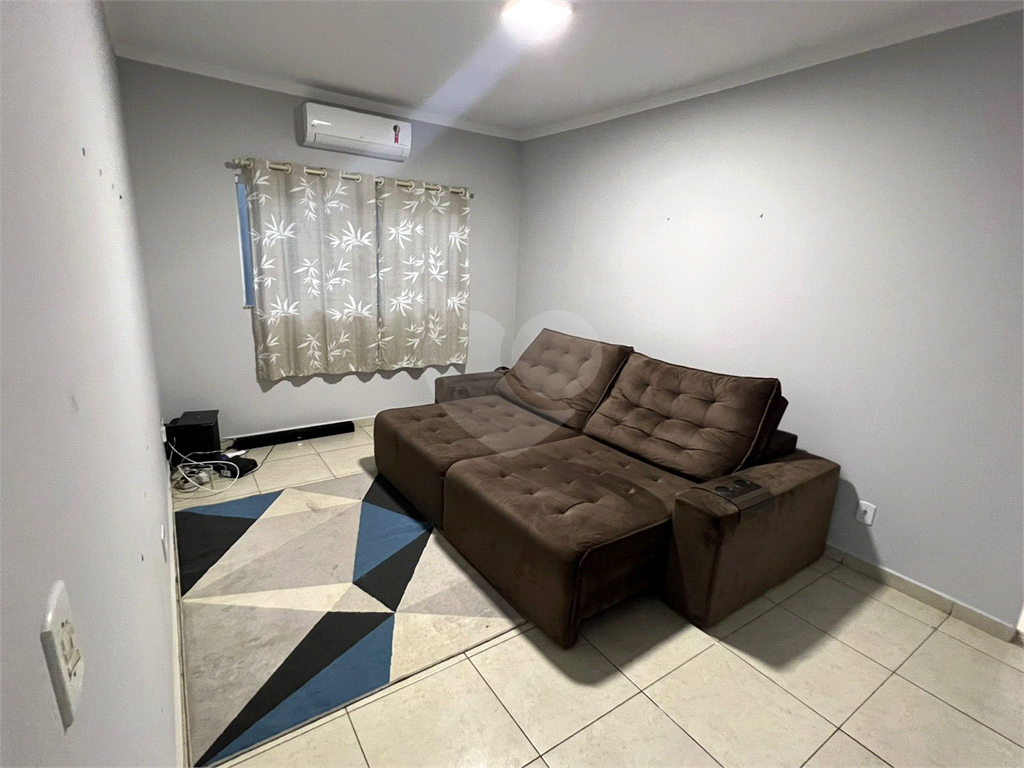 Casa à venda com 3 quartos, 90m² - Foto 1