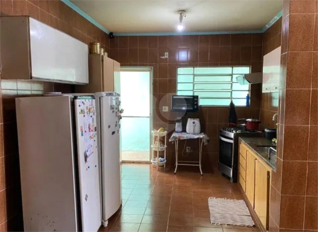 Casa à venda com 3 quartos, 200m² - Foto 25