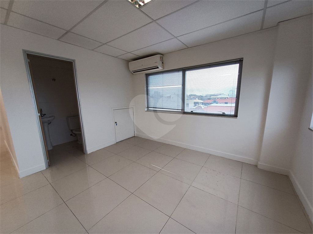 Sala comercial - 42m² - 2 banheiros, 1 vaga próximo ao metrô Carandiru e Santana