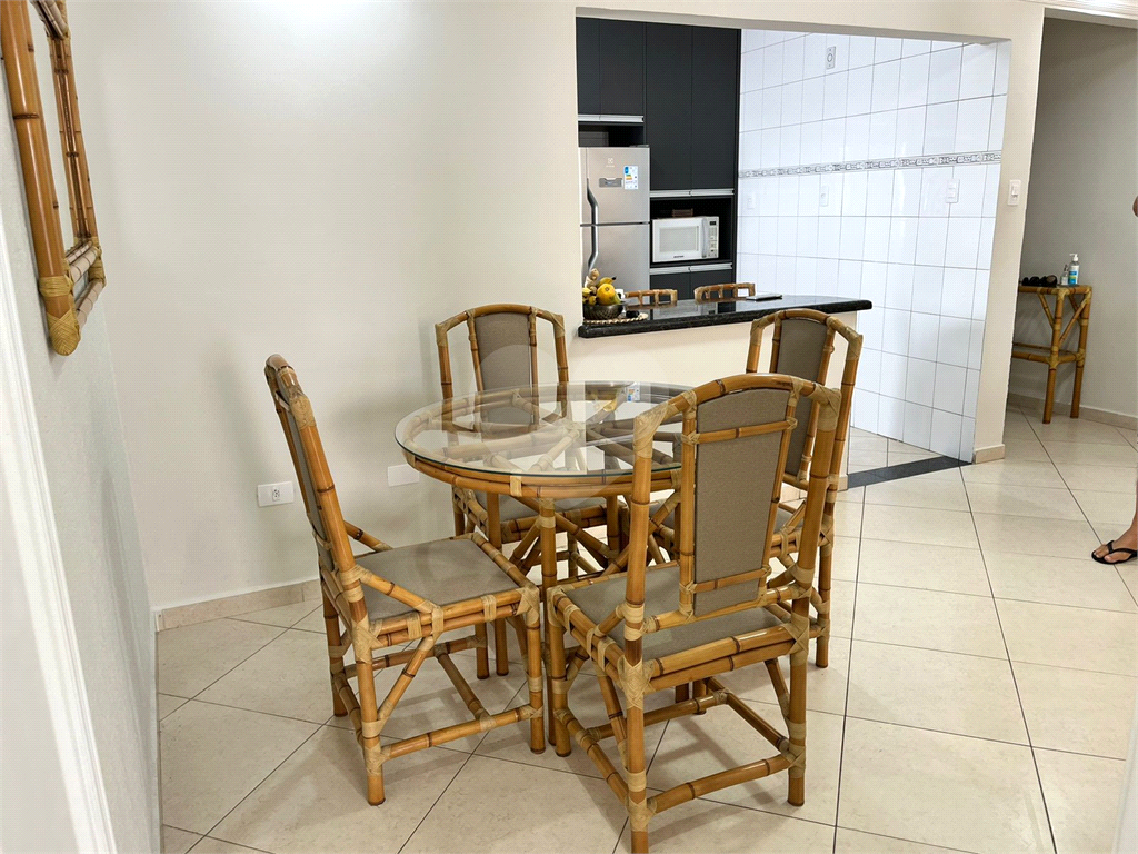 Apartamento na Guilhermina - Praia Grande - 200 metros da Praia
