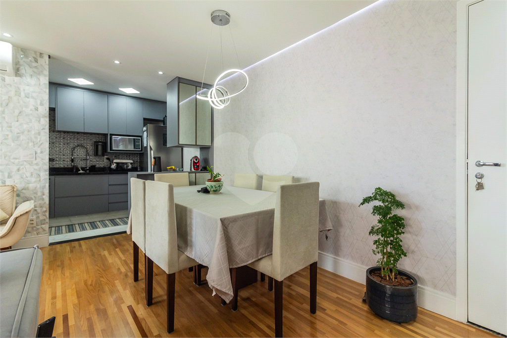 APARTAMENTO em MORUMBI