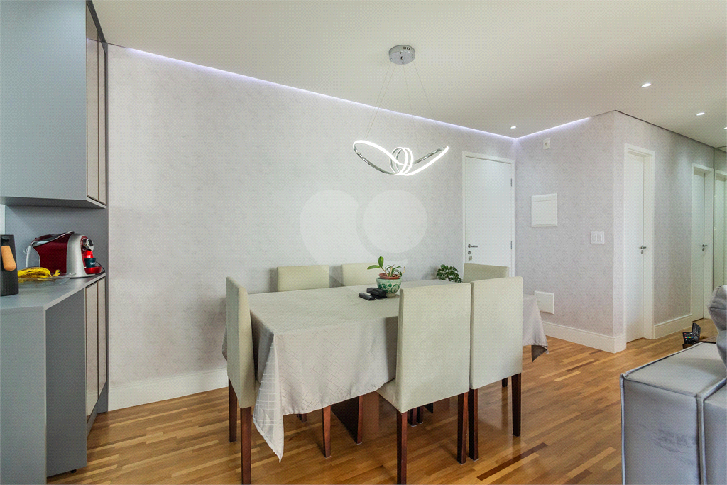 APARTAMENTO em MORUMBI