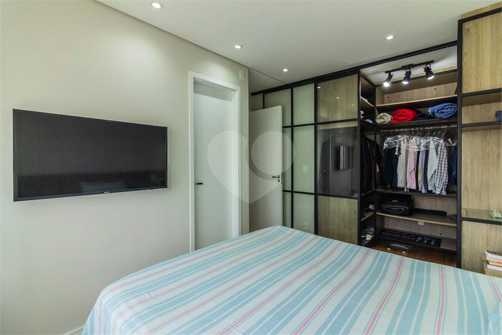 APARTAMENTO em MORUMBI