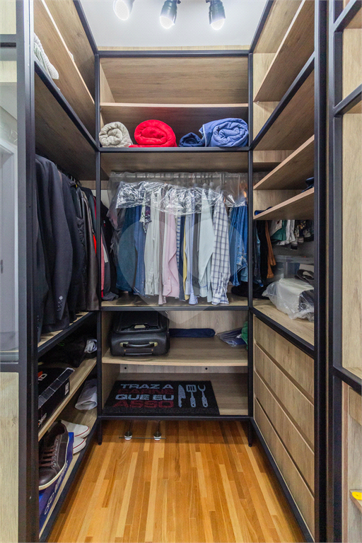 APARTAMENTO em MORUMBI