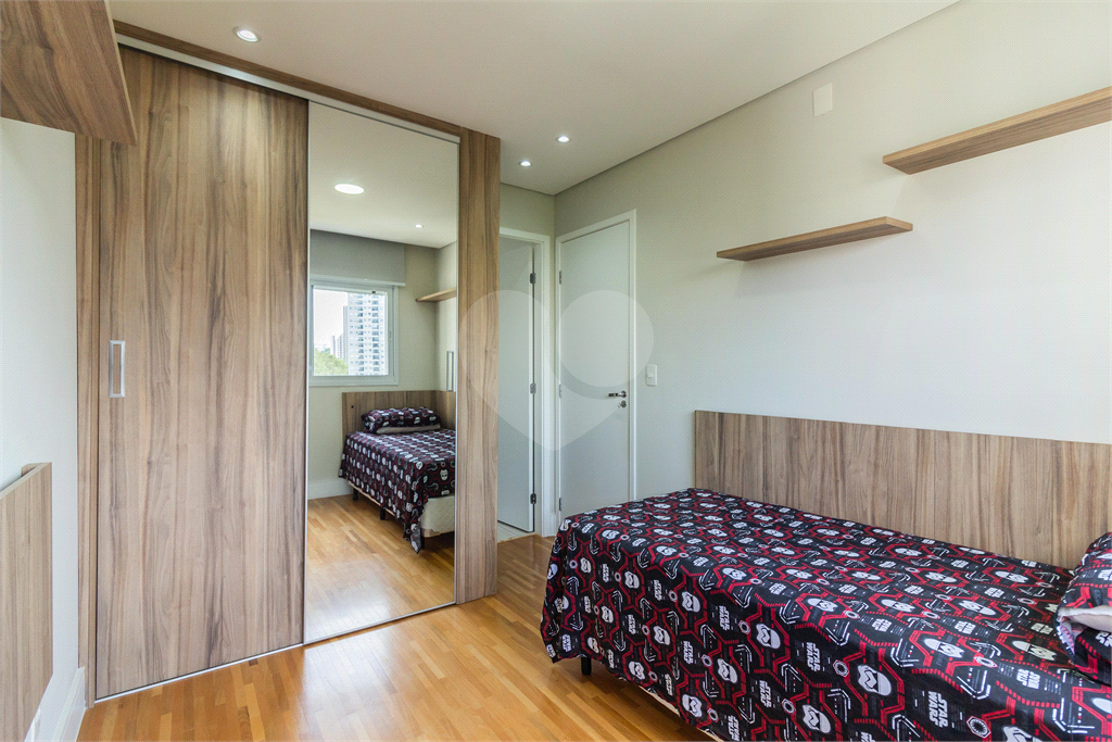 APARTAMENTO em MORUMBI
