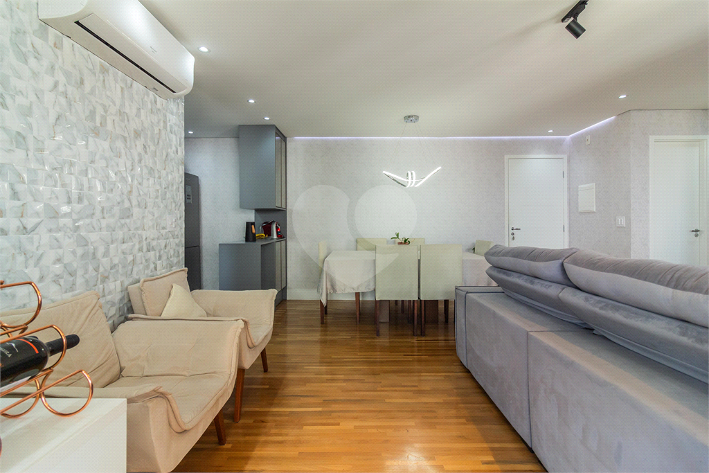 APARTAMENTO em MORUMBI