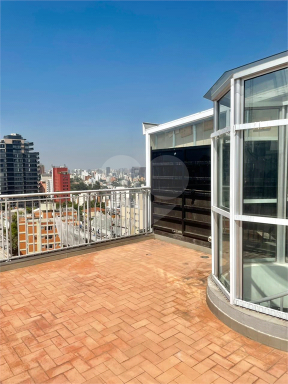 LINDA COBERTURA DUPLEX NA VILA MADALENA