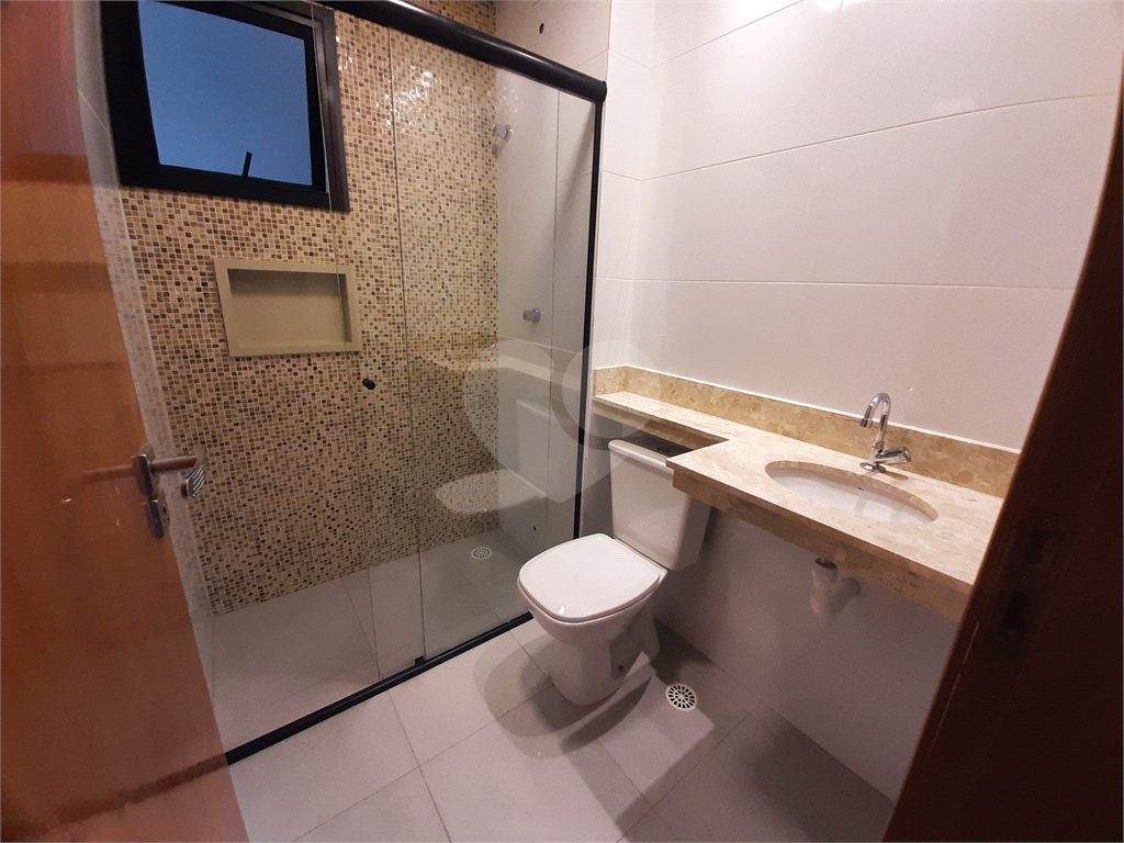 Apartamento com 37m2, 2 quartos, banheiro, sala, cozinha,  quintal e SEM vaga de garagem