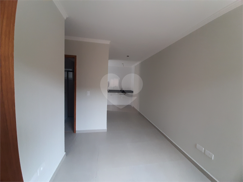 Apartamento com 37m2, 2 quartos, banheiro, sala, cozinha,  quintal e SEM vaga de garagem