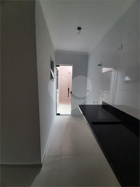 Apartamento com 37m2, 2 quartos, banheiro, sala, cozinha,  quintal e SEM vaga de garagem