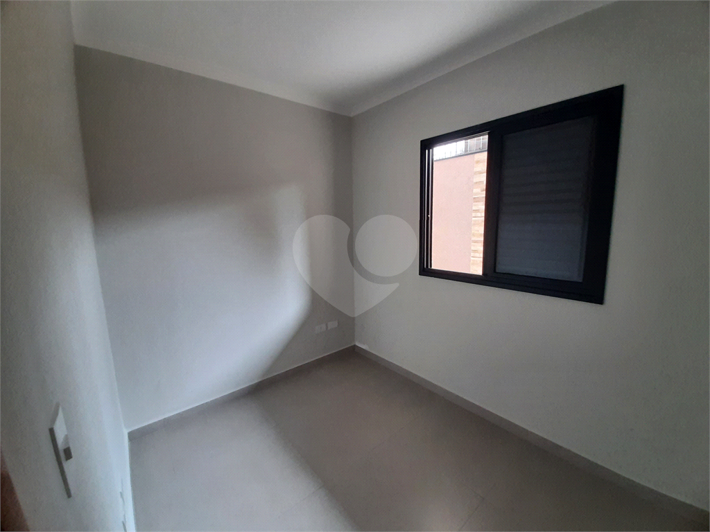 Apartamento com 37m2, 2 quartos, banheiro, sala, cozinha, quintal, SEM vaga de garagem