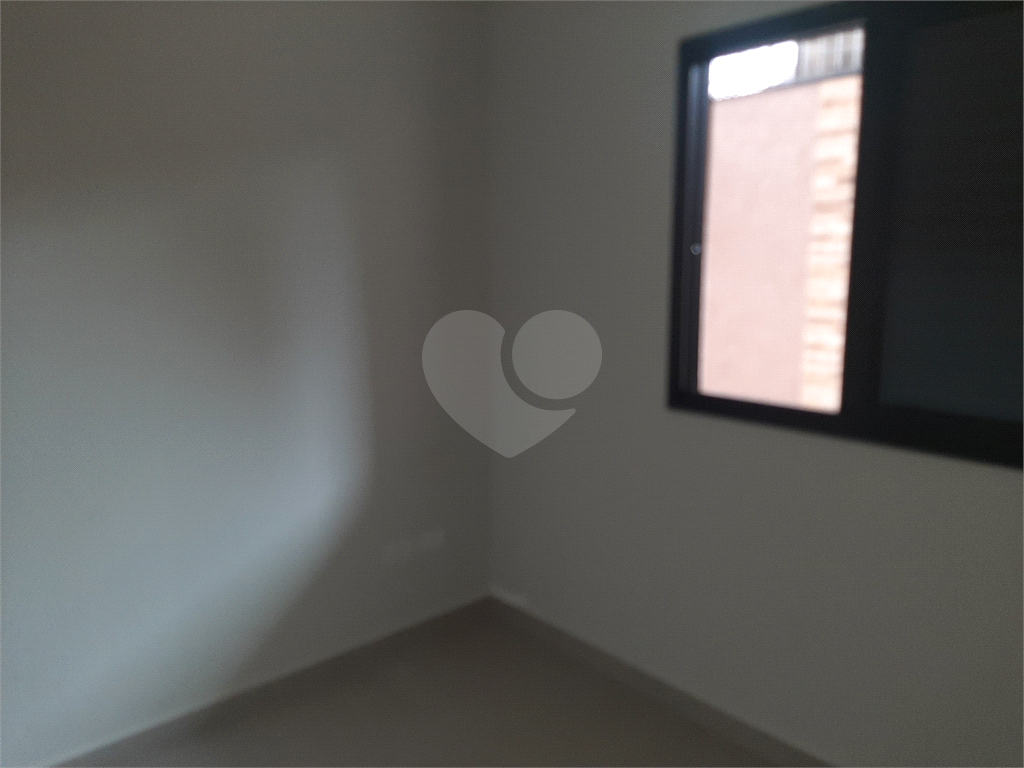 Apartamento com 37m2, 2 quartos, banheiro, sala, cozinha, quintal, SEM vaga de garagem