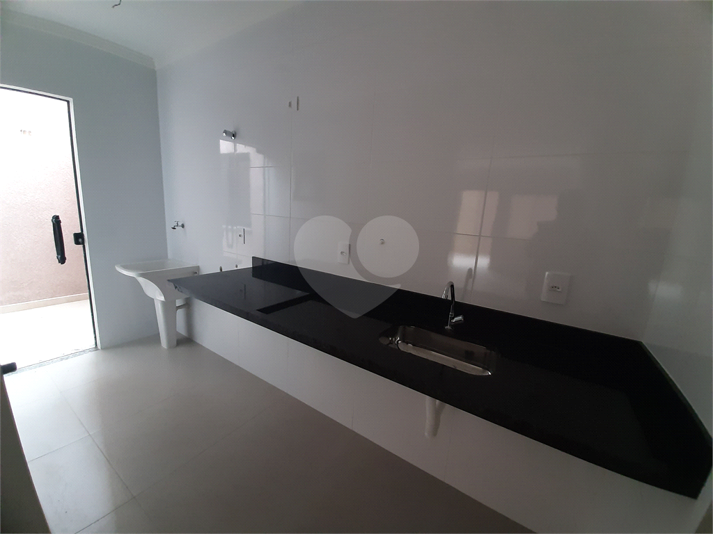 Apartamento com 37m2, 2 quartos, banheiro, sala, cozinha, quintal e  1 vaga de GARAGEM