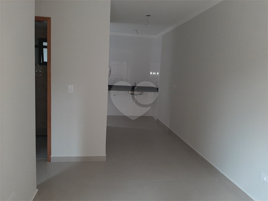 Apartamento com 37m2, 2 quartos, banheiro, sala, cozinha, quintal e  1 vaga de GARAGEM