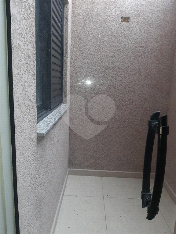 Apartamento com 37m2, 2 quartos, banheiro, sala, cozinha, quintal e  1 vaga de GARAGEM