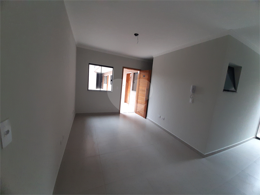 Apartamento com 37m2, 2 quartos, banheiro, sala, cozinha, quintal e  1 vaga de GARAGEM