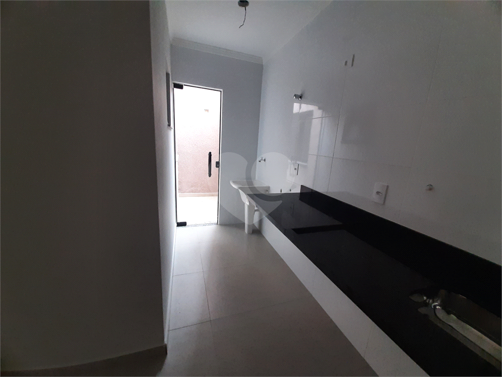 Apartamento com 37m2, 2 quartos, banheiro, sala, cozinha, quintal e  1 vaga de GARAGEM