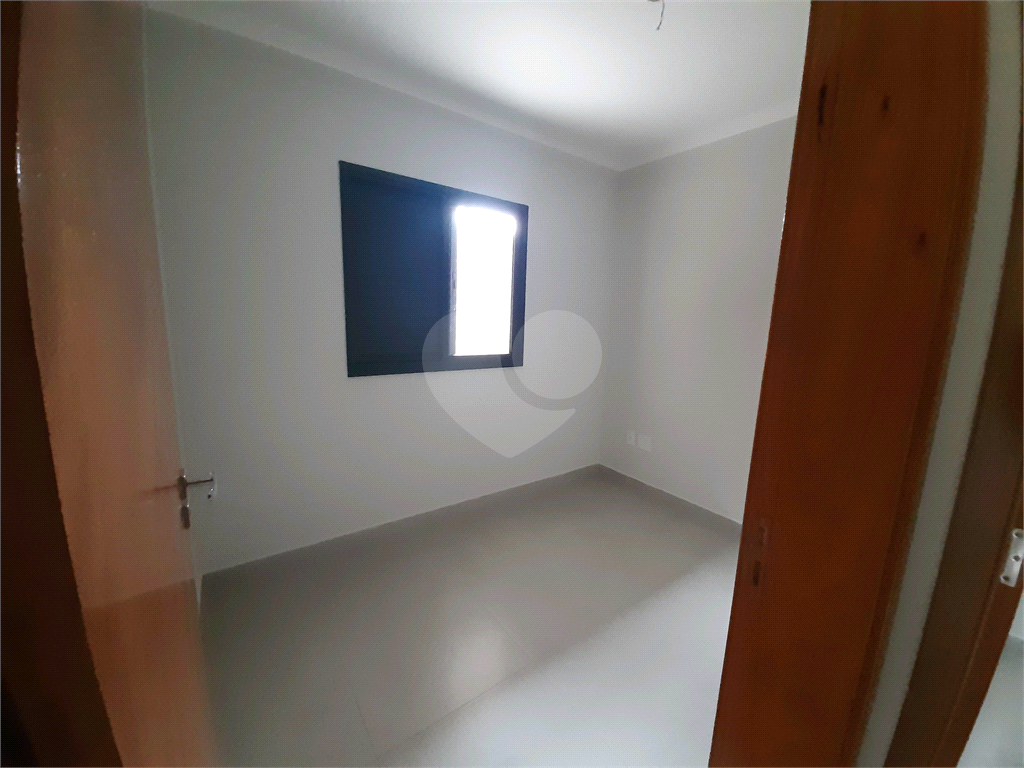 Apartamento com 37m2, 2 quartos, banheiro, sala, cozinha, quintal e  1 vaga de GARAGEM